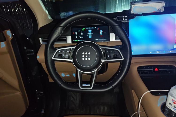 Used Landian E5 PLUS 2025 165 km Long-Range Version PLUS 7-Seater