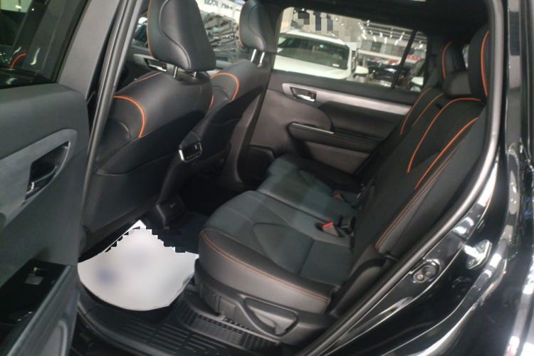 Used Toyota Crown Kluger 2026 Model 2.5L HEV All-Wheel-Drive Prestige Edition Left Rear Seat