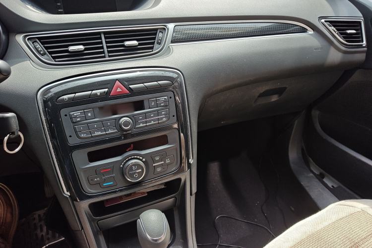 Used Peugeot 308 2014 Enjoy Edition Classic 1.6L Automatic Premium Model Audio And AC Panel