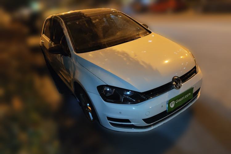 Used Volkswagen Golf 2017 1.6L Automatic Comfort Million-Vehicle Anniversary Edition
