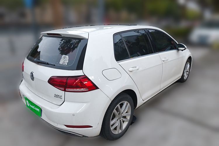 Used Volkswagen Golf 2018 230TSI Automatic Comfort Model Rear Right 45 Deg