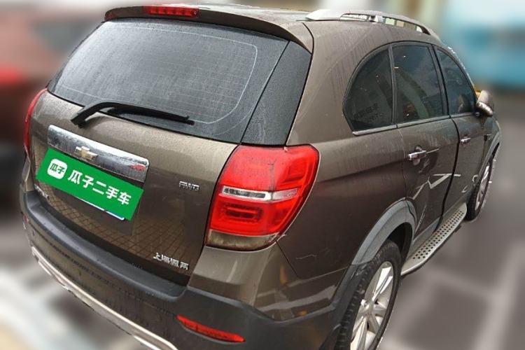 Used Chevrolet Captiva 2015 2.4L 4x4 Flagship Edition 7-Seater
