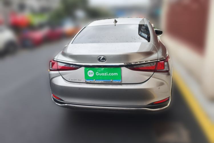 Used Lexus ES 2023 200 Excellence Edition
