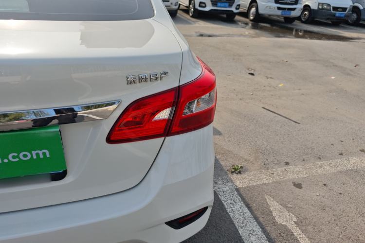 Used Nissan Sylphy 2022 Revised Version Classic 1.6XL CVT Luxury Edition Right Rear Taillight
