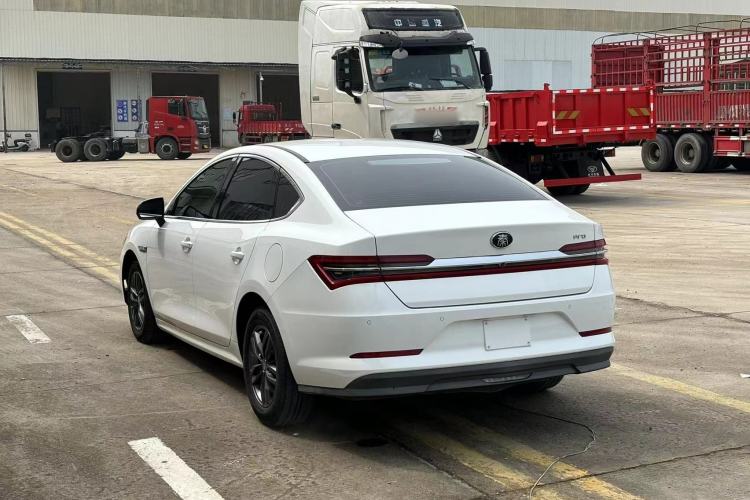 Used BYD Qin Pro 2019 Super Edition 1.5TI Automatic Smart Connect FENGSHANG Model China VI Standard
