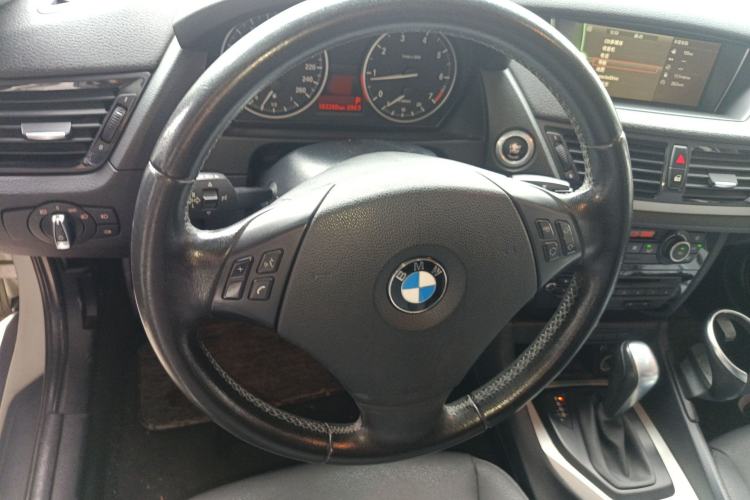 Used BMW X1 2012 sDrive18i Luxury Edition
