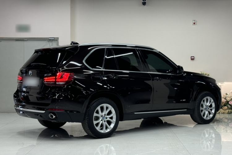 Used BMW X5 2018 xDrive28i Exterior 3