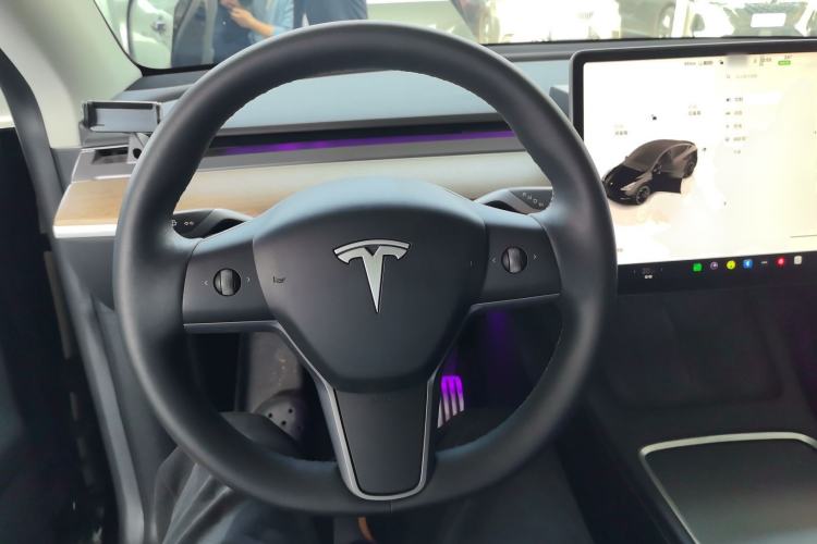 Used Tesla Model Y 2022 Performance High-Performance All-Wheel-Drive Version Steering Wheel