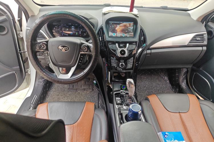 Used BYD Qin New Energy 2015 1.5T Dual-Crown Flagship Plus Edition