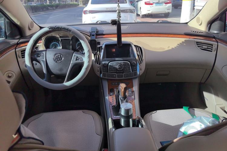 Used Buick LaCrosse 2010 3.0L Flagship Edition Center Console