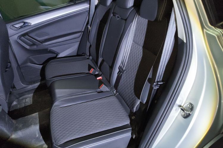 Used Volkswagen Tiguan L 2017 330TSI Automatic Two-Wheel Drive Luxury Edition Left Rear Seat