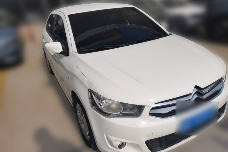 Used Citroen Elysee 2015 Zhishang Edition 1.6L Manual Fashion Model Front Right 45 Deg