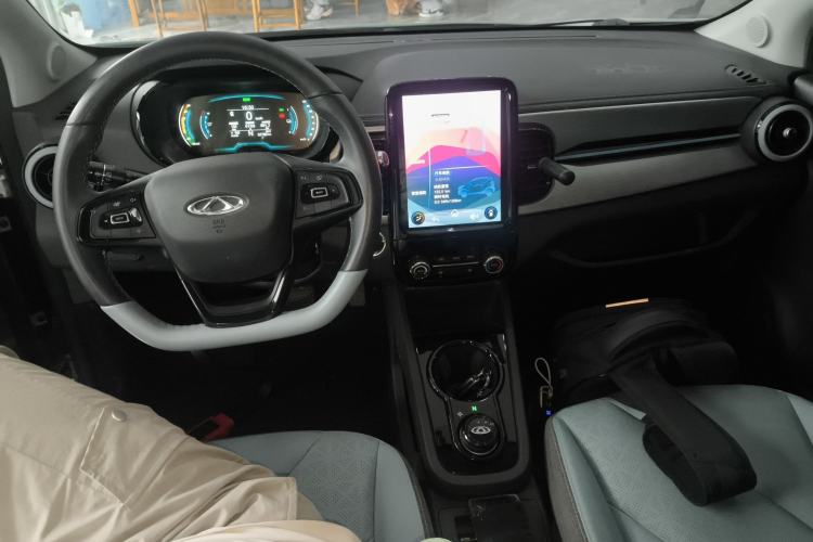 Used Chery QQ Little Ant 2022 Sweet Pink Edition Half-Sugar Version Lithium Iron Phosphate 29.2 kWh 30 kW 301 km