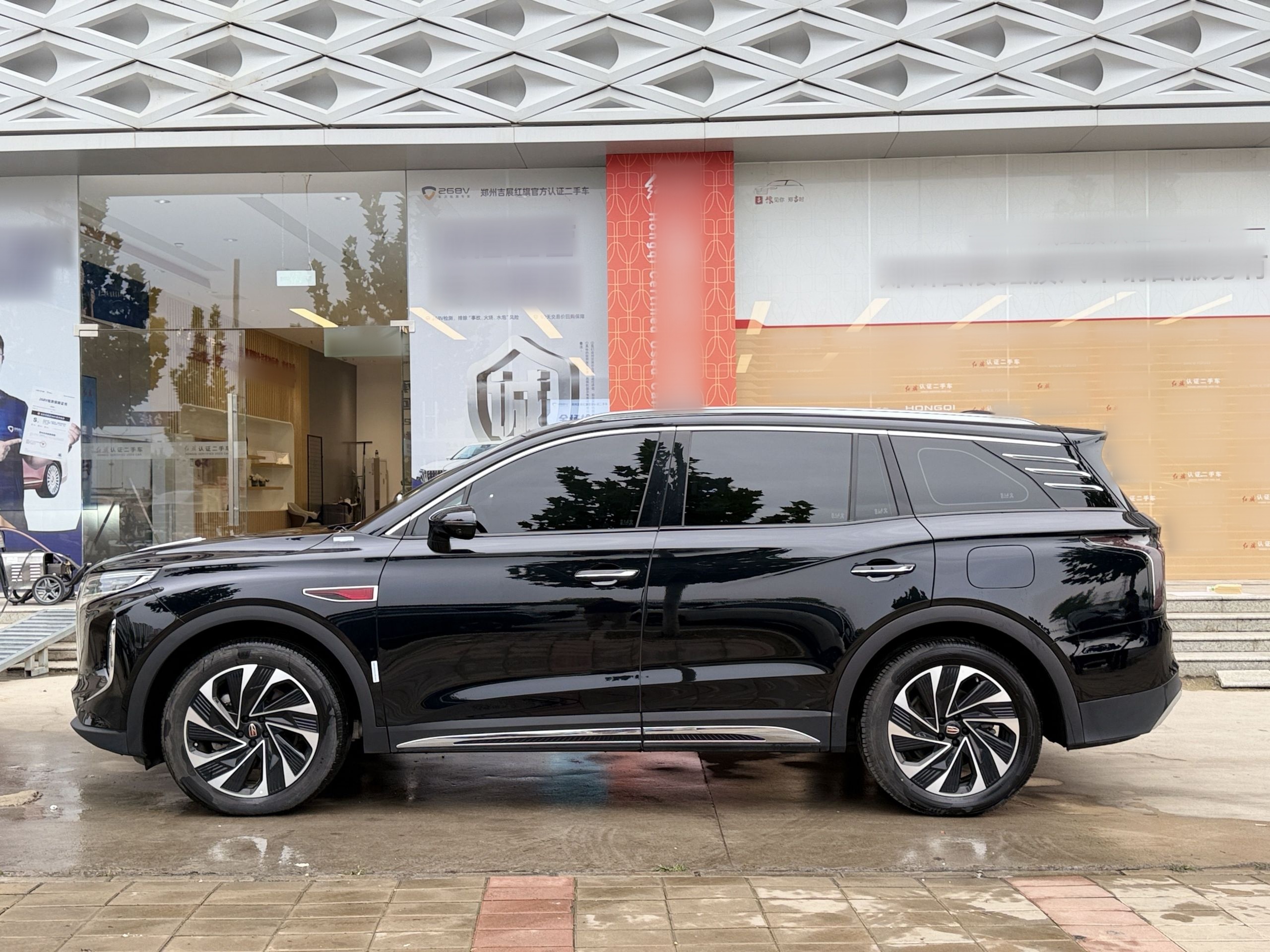 Hongqi HS7 PHEV 2024 2.0T PHEV Four-Wheel Drive Flagship Edition 7 Seats — снимка 15