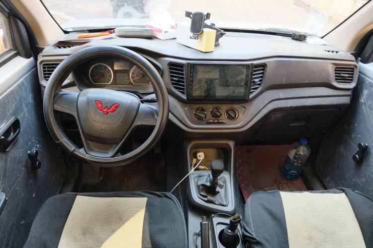 Used Wuling Hongguang V 2022 1.5L Jingqu Edition Electric-Assist LAR
