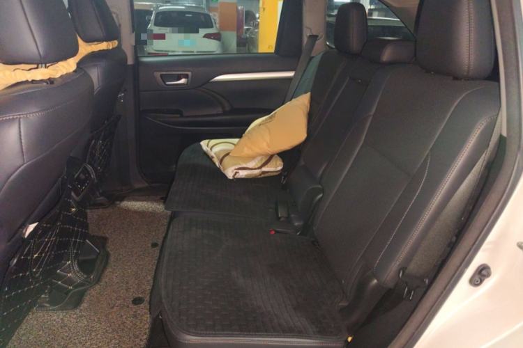 Used Toyota Highlander 2018 2.0T Four-Wheel Drive Luxury Edition 7 Seats China V Emission Standard
