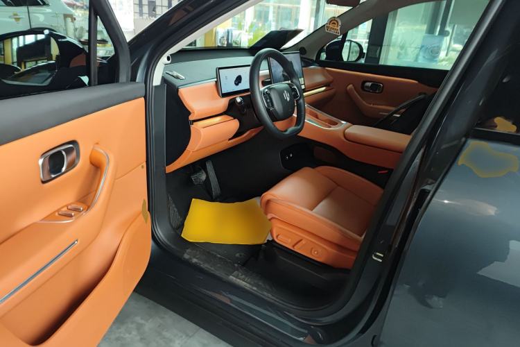 Used Leapmotor C16 2026 Extended-Range 280 LiDAR Zhizun Edition 6 Seats Driver Seat