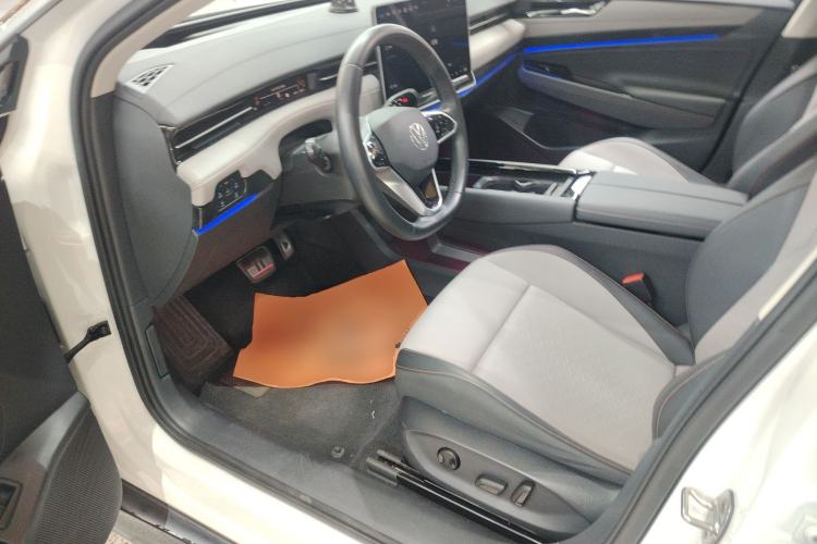 Used Volkswagen ID.7 VIZZION 2024 AIR model Left Front Seat