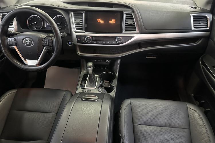 Used Toyota Highlander 2021 2.0T Four-Wheel Drive Luxury Edition 7 Seats Audio And AC Panel