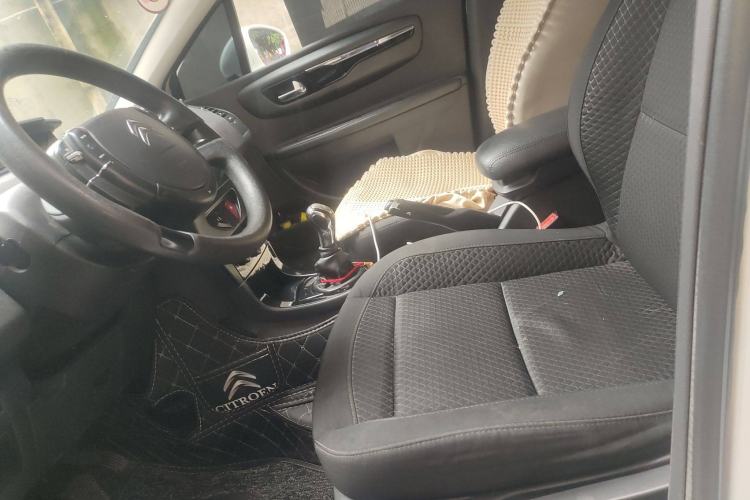 Used Citroen C-Quatre 2013 1.6L Manual Prestige CNG Model
