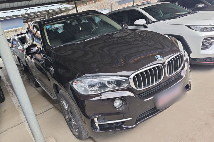 Used BMW X5 2017 xDrive35i Elegant Edition Front Right 45 Deg