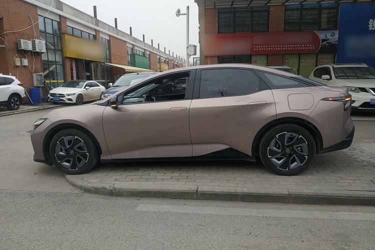 Used Toyota bZ3 2023 616 km Long-Range Premium
