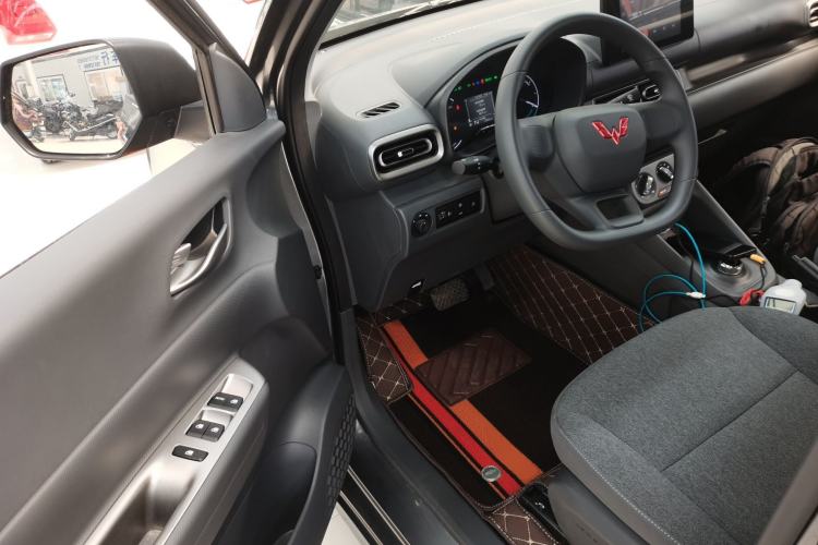 Used Wuling Hongguang New Energy 2025 Extended-Range Hybrid 50KM Comfort Version