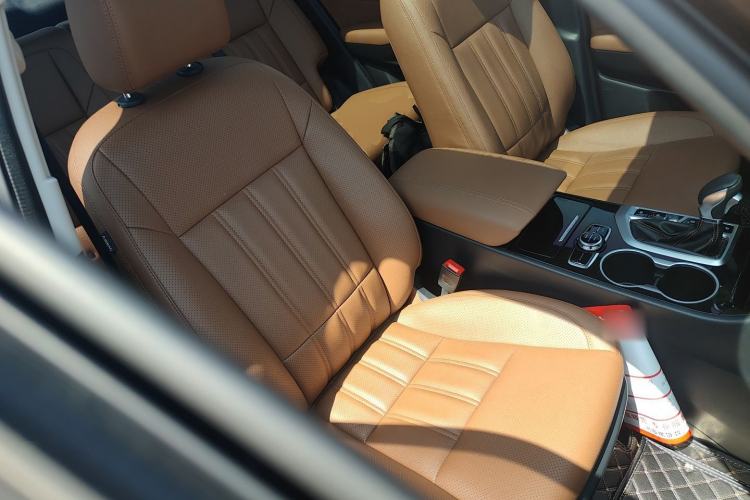 Used CHANGAN CS95 2017 2.0T Two-Wheel Drive Zhitu Edition