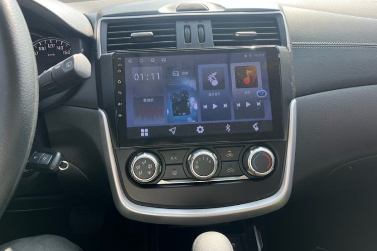 Used Nissan Tiida 2016 1.6L CVT Cool Dynamic Edition