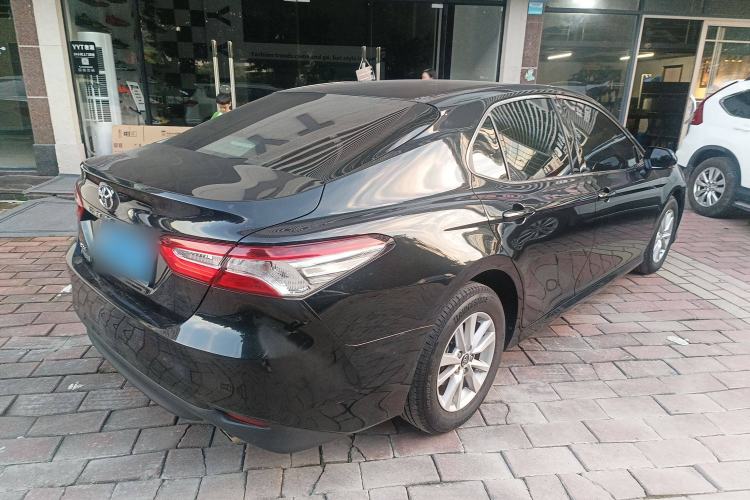Used Toyota Camry 2018 2.0E Leading Edition