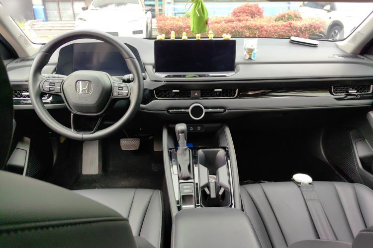 Used Honda Inspire 2023 260TURBO Deluxe Edition Center Console