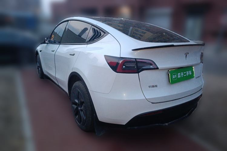 Used Tesla Model Y 2024 Long-Range All-Wheel-Drive Version
