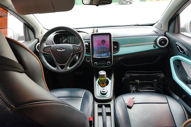 Used Chery QQ Little Ant 2021 150 000 Yuan Ant Fan Edition Ant Trend Version Lithium Iron Phosphate Center Console