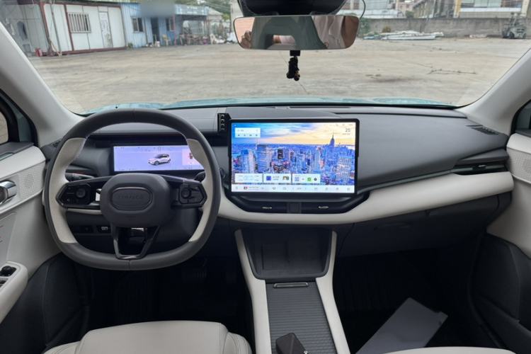 Used Lynk & Co 06 EM-P 2023 EM-P 126 Long-Range Halo Interior 3