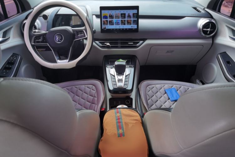 Used BYD Yuan Pro 2021 401 km Deluxe Version Center Console