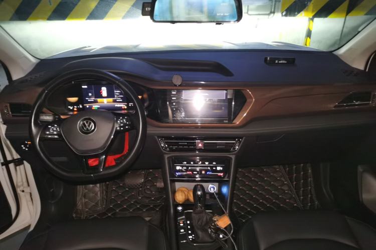 Used Volkswagen Tharu 2022 280TSI Two-Wheel Drive Comfort Edition Center Console