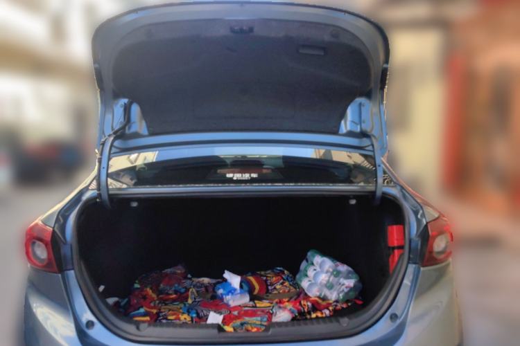 Used Mazda 3 Axela 2014 Sedan 1.5L Manual Comfort Model Trunk