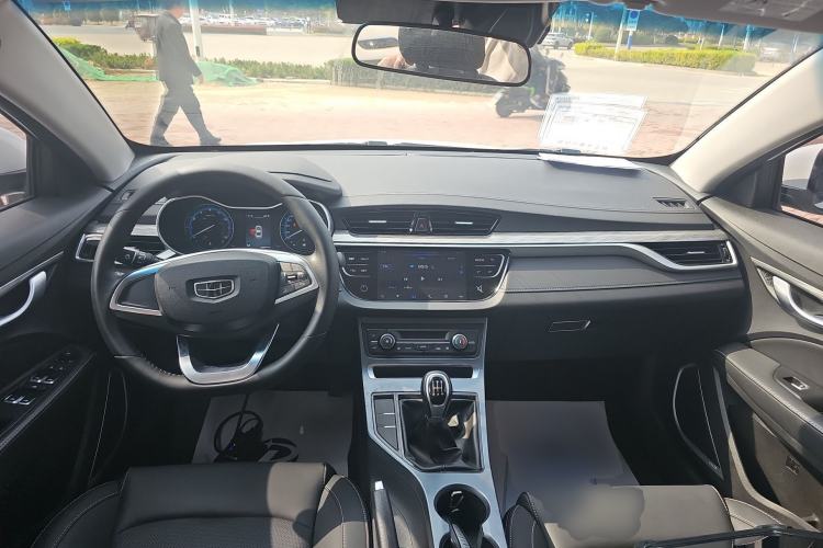 Used Geely Auto Emgrand 2019 Leading Edition 1.5L Manual Luxury Model China VI Standard