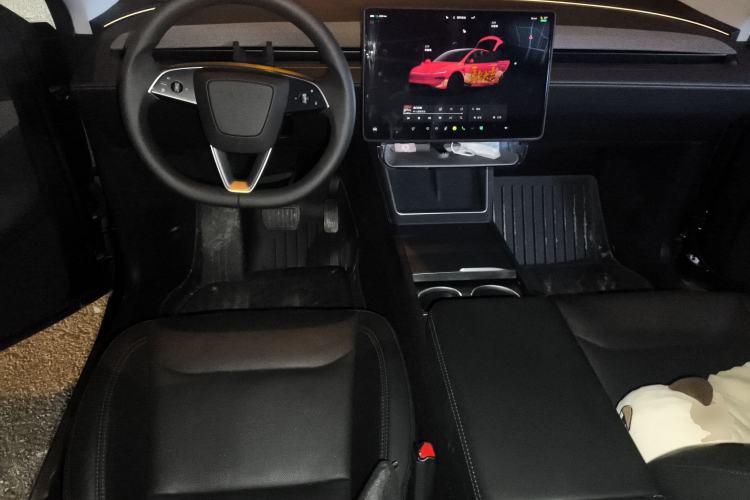 Used Tesla Model Y 2025 Rear-Wheel-Drive Version