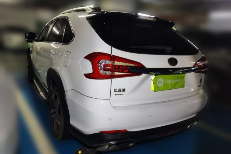 Used BYD Tang New Energy 2015 2.0T Four-Wheel-Drive Flagship Model
