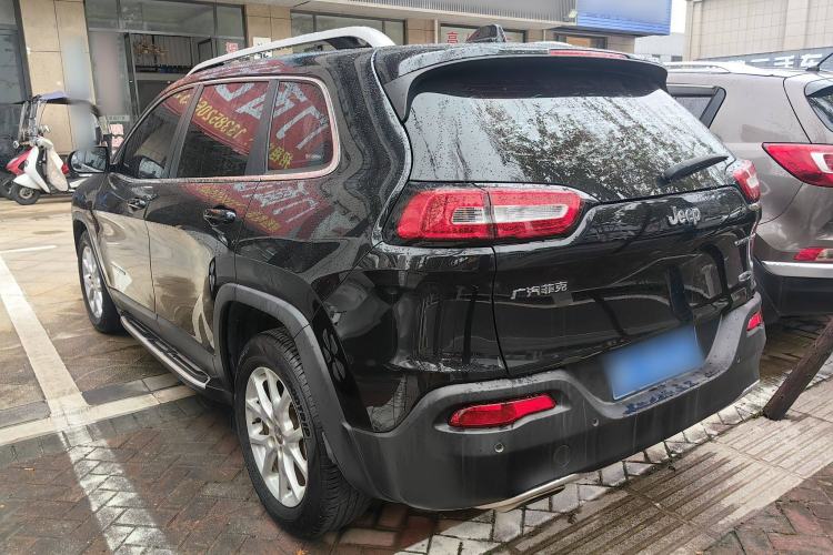 Used Jeep Cherokee 2016 2.4L Leading Edition
