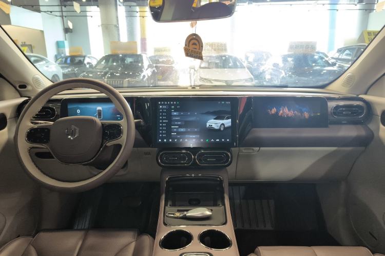 Used Leapmotor C11 2021 Deluxe Edition Center Console