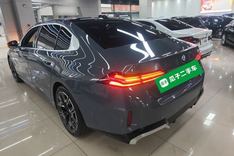 Used BMW 5 Series 2024 530Li Luxury Edition M Sport Package