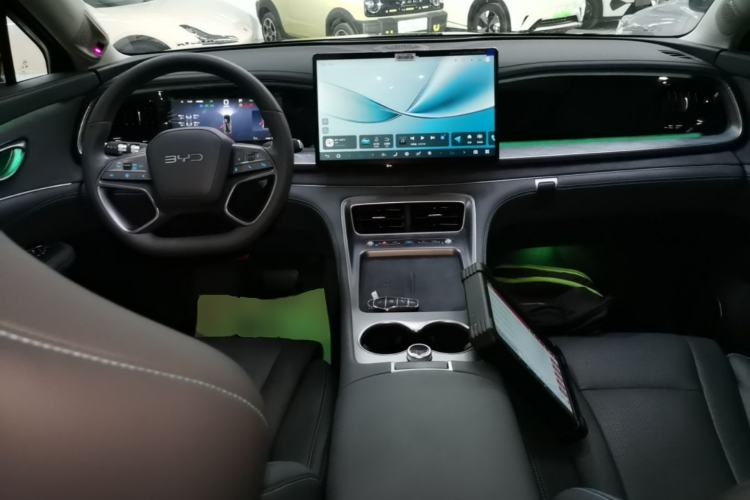 Used BYD Sealion 07 DM-i 2025 150 Flagship+ Edition Center Console