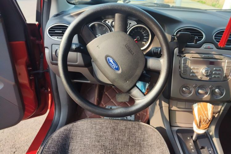 Used Ford Focus 2013 Hatchback Classic 1.8L Automatic Base Model
