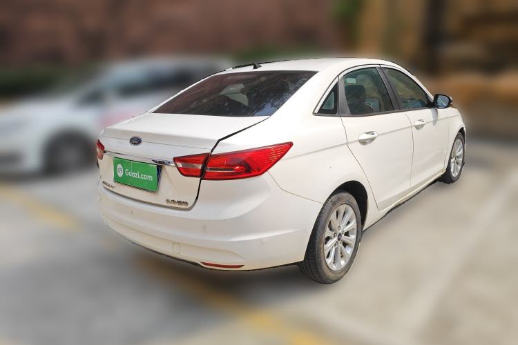 Used Ford Escort 2015 1.5L Automatic Fashion Model