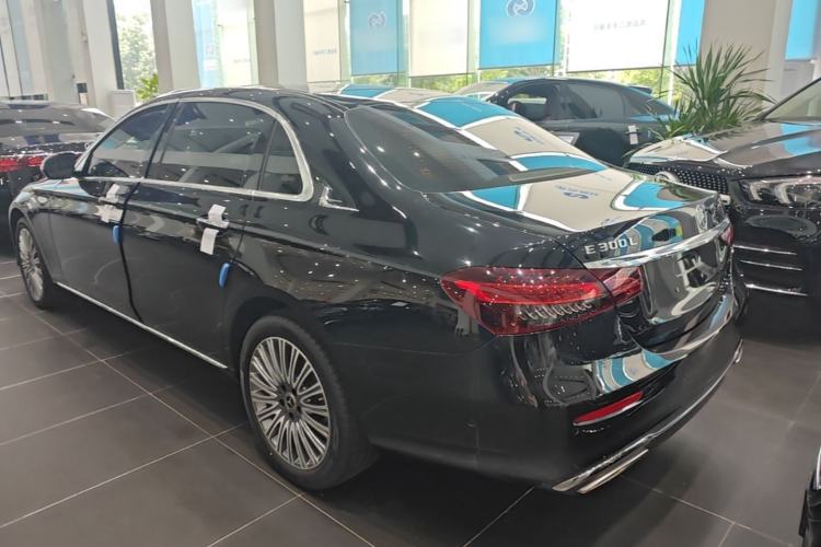 Used Mercedes-Benz E-Class 2023 Updated E 300 L Fashion Edition
