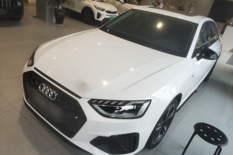 Used Audi A4L 2022 40 TFSI Luxury Dynamic Model