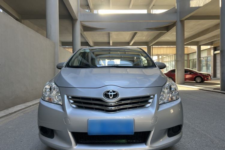 Used Toyota Verso 2014 Starlight 180E CVT Elite Edition Exterior 1