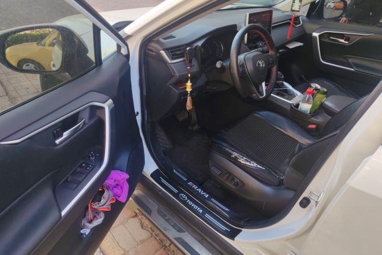 Used Toyota RAV4 2021 Dual-Engine 2.5L E-CVT Two-Wheel Drive Elite Edition
